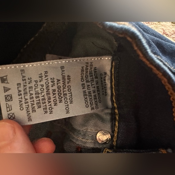 True Religion Women’s Skinny Stretch Jeans Size 24 Dark Wash Low-Rise Denim - Picture 3 of 9